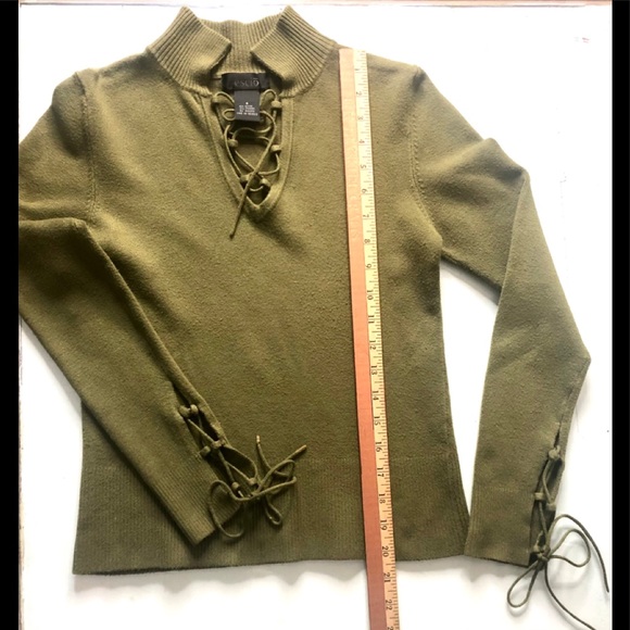 ESCIO RIBBED CRISSCROSS DETAILING GREEN SWEATER - Picture 3 of 9